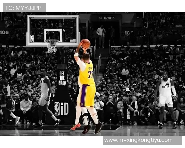 文班真不好对付武切维奇三分表现出色却内线失准贡献全面数据